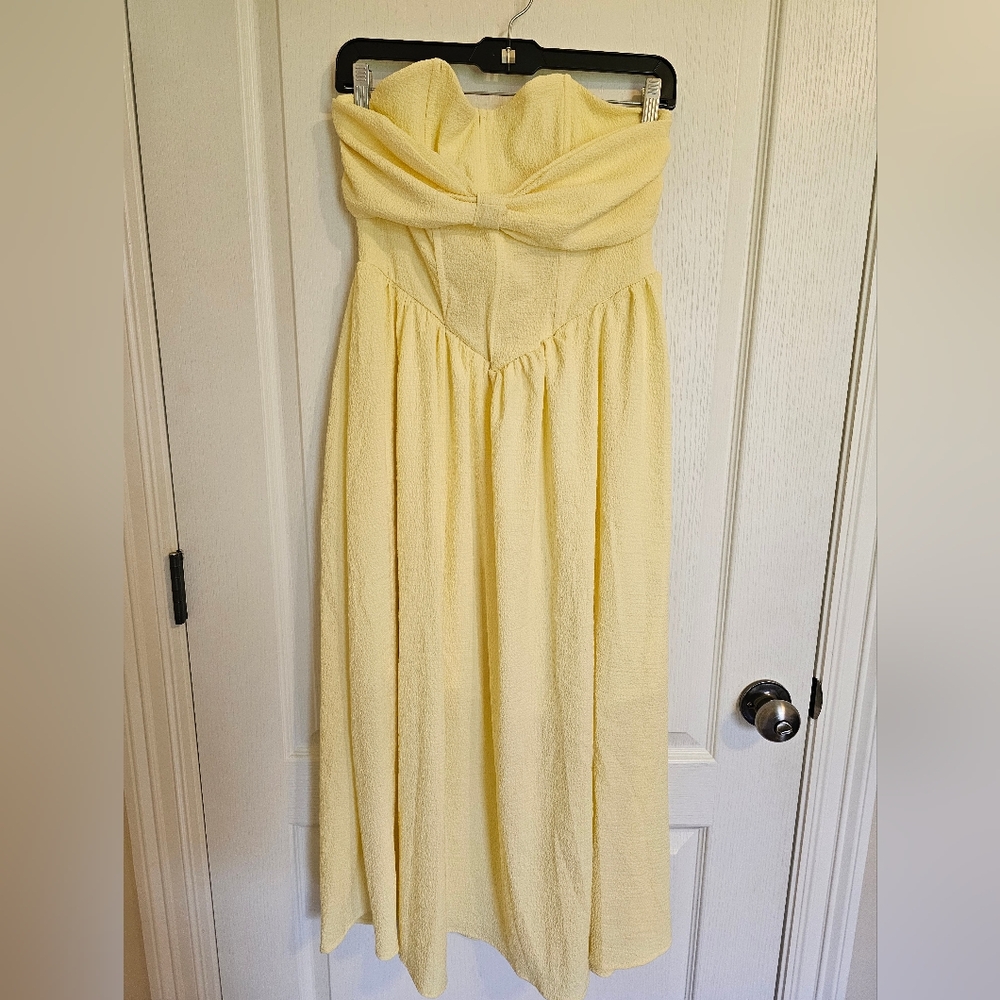 Elegant Yellow Strapless Dress